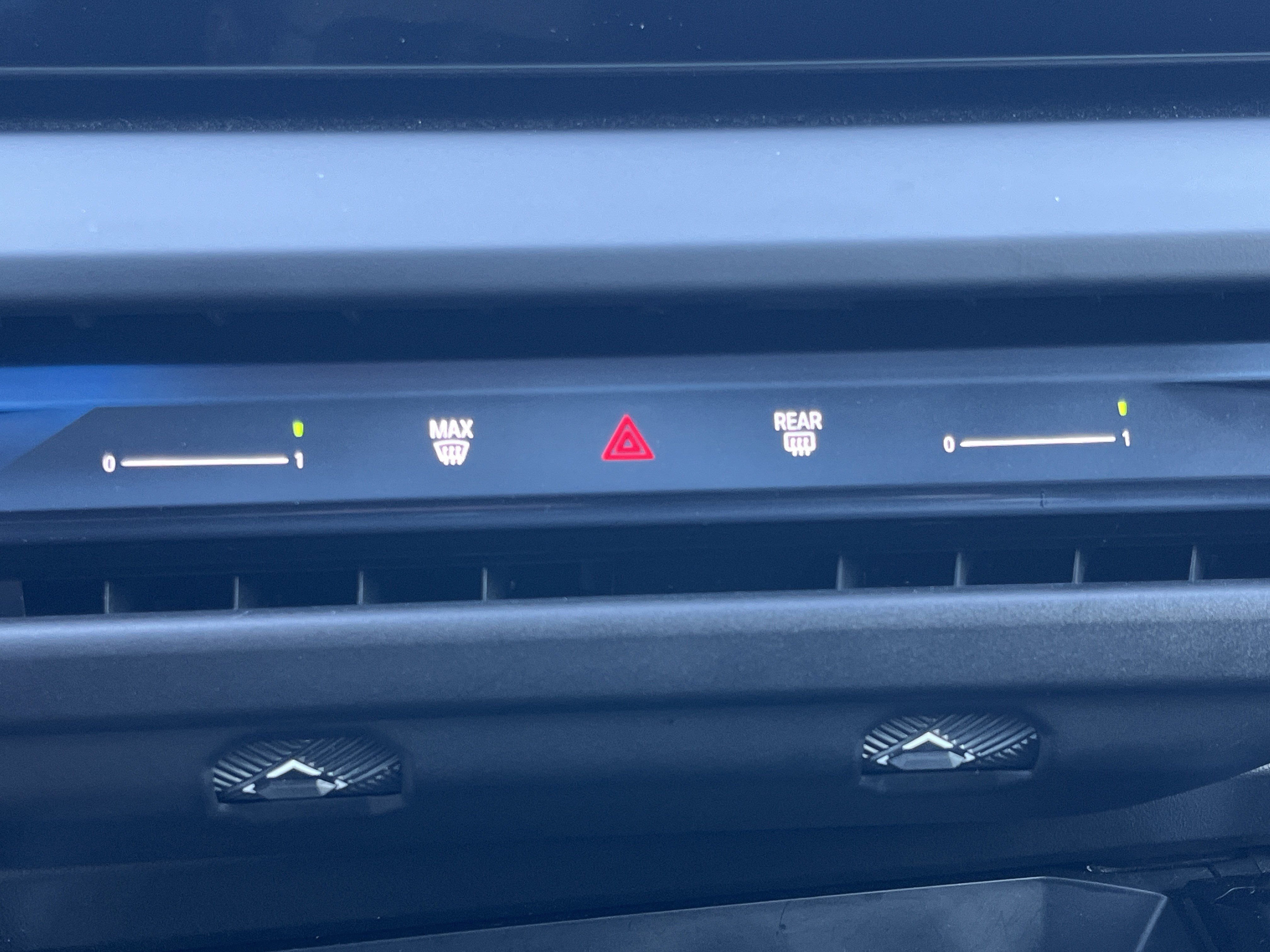 Used 2025 BMW X3 xDrive30i image 6