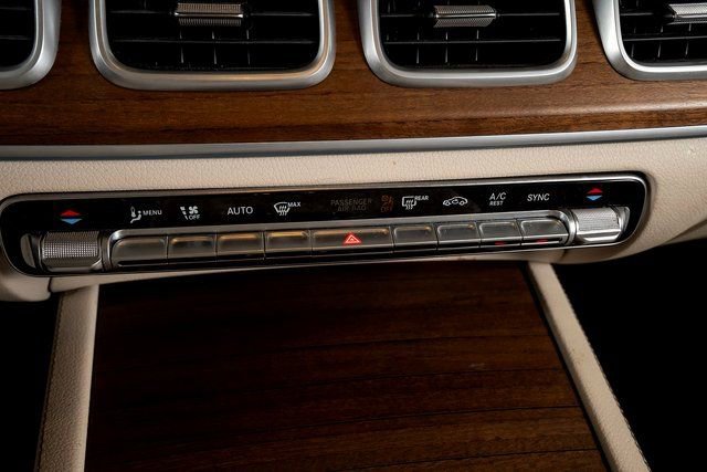 Used 2022 Mercedes-Benz GLS 450 4MATIC image 43