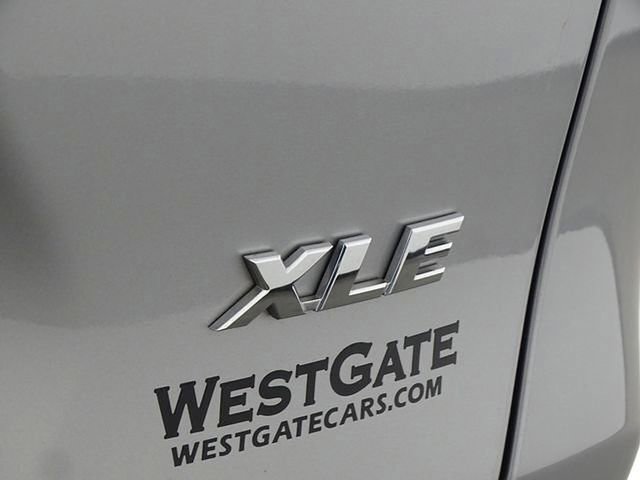 Used 2021 Toyota RAV4 XLE image 43