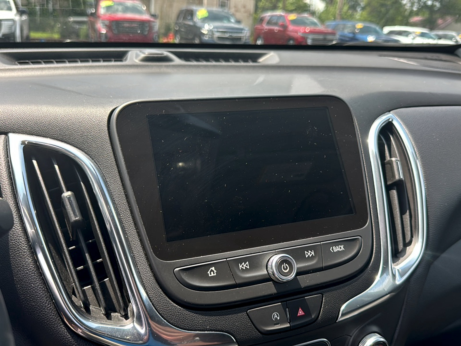 Used 2024 Chevrolet Equinox LT FWD image 9