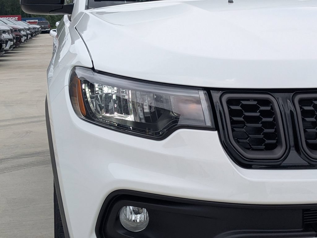 New 2026 Jeep Compass Latitude AWD/4WD image 11