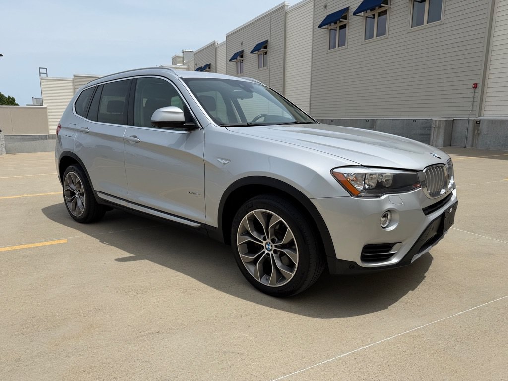 Used 2017 BMW X3 xDrive28i w/ Premium Package AWD/4WD image 1