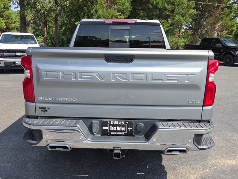Used 2024 Chevrolet Silverado 1500 LTZ w/ LTZ Convenience Package II AWD/4WD image 13