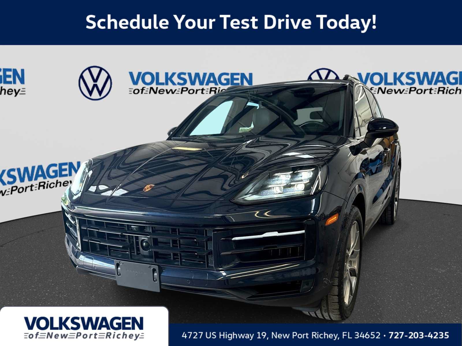 Used 2024 Porsche Cayenne AWD/4WD image 1