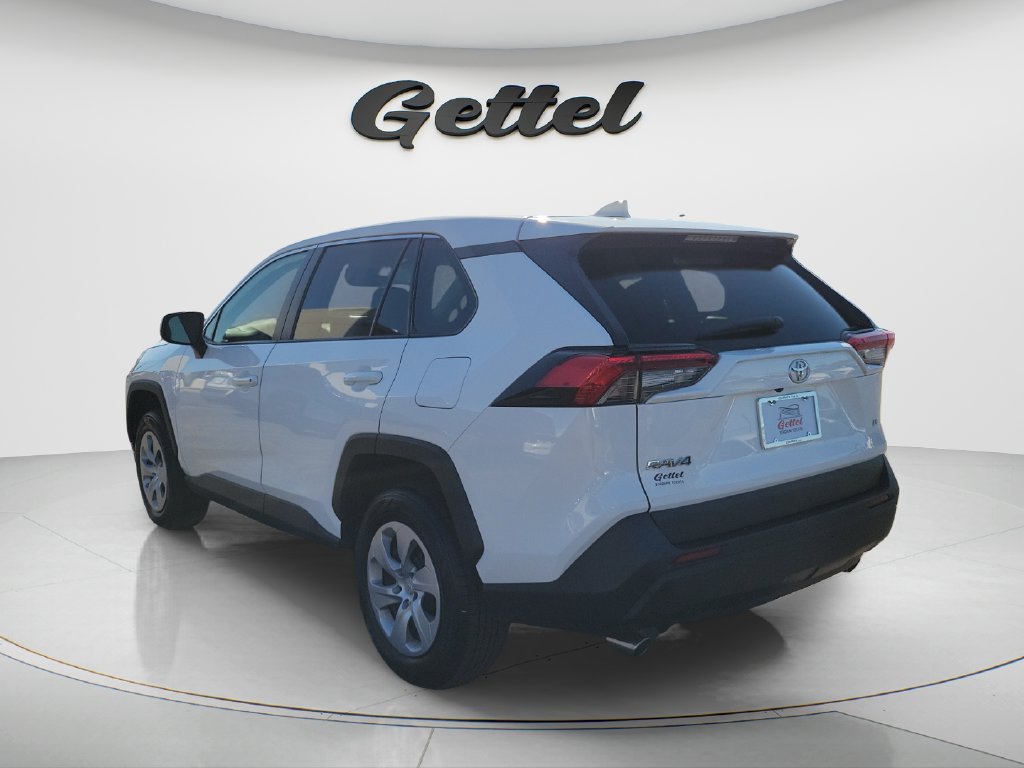 Used 2024 Toyota RAV4 LE FWD image 7