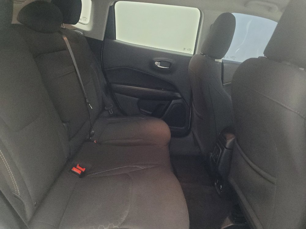 Used 2018 Jeep Compass Sport w/ Tech Group FWD image 19