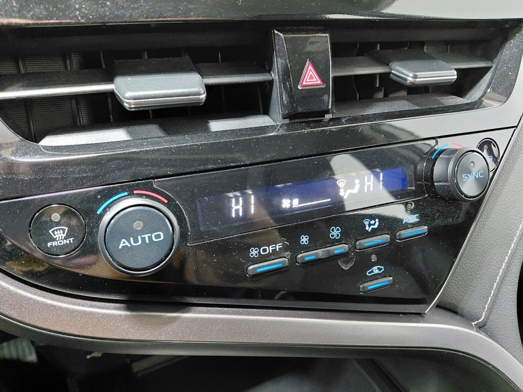 Used 2023 Toyota Camry SE image 29