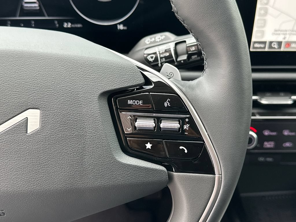 New 2026 Kia Niro Wind FWD image 24