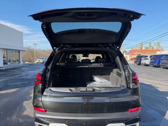 New 2026 BMW X5 xDrive50e w/ Premium Package AWD/4WD image 7