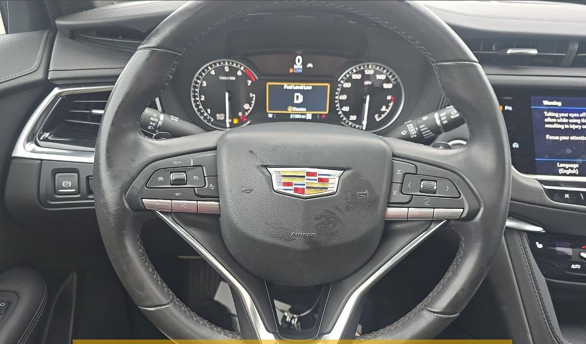 Used 2024 Cadillac XT6 Luxury w/ LPO, Floor Liner Package AWD/4WD image 11