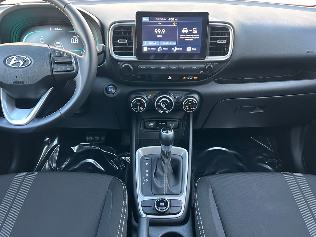 Certified 2025 Hyundai Venue SEL image 12
