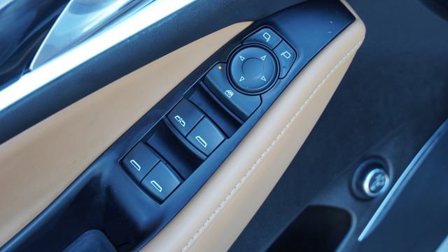 Used 2019 Buick Enclave Essence w/ LPO, Sport Appearance Package image 23