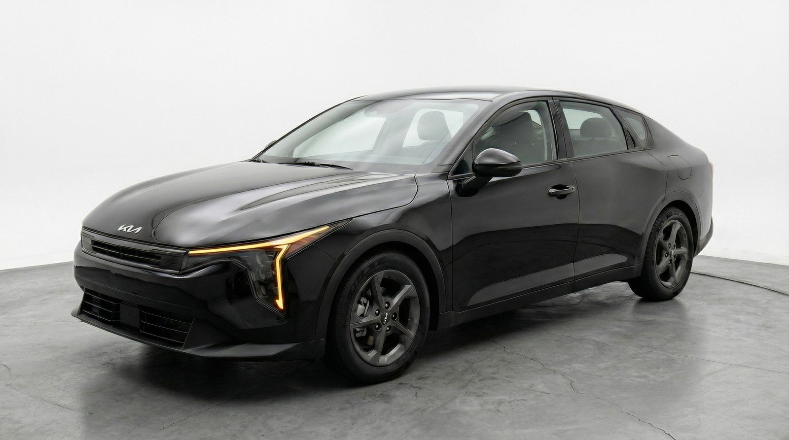 Used 2025 Kia K4 FWD image 2