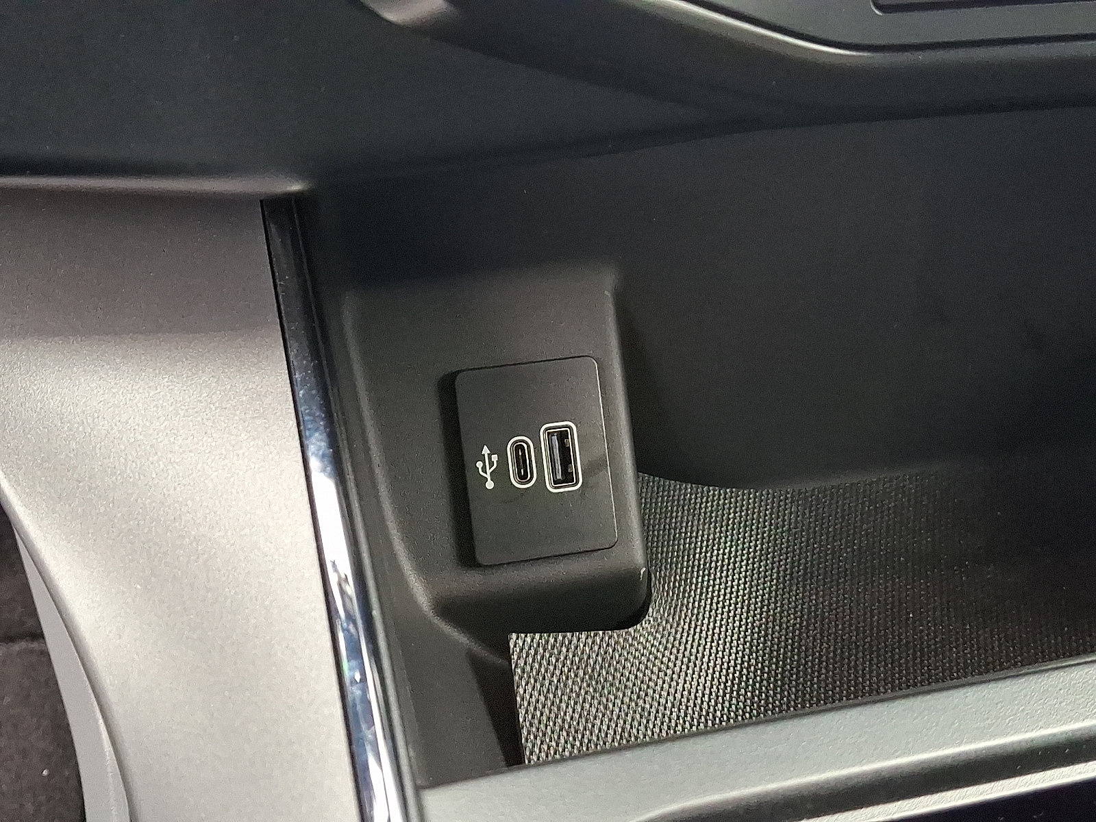 Certified 2025 Ford F150 Lightning Flash image 23