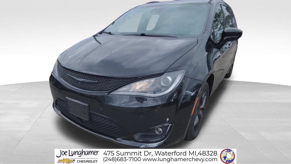 Used 2019 Chrysler Pacifica Touring-L w/ Advanced Safetytec Group FWD image 4