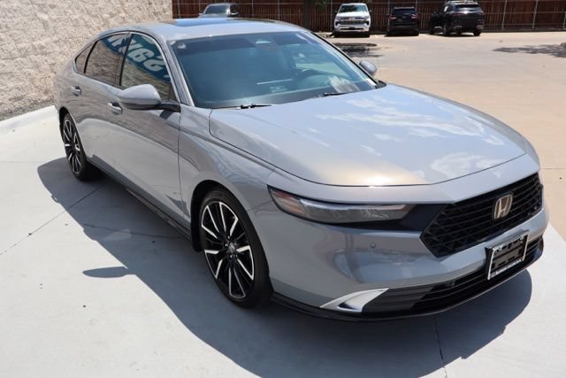 Used 2025 Honda Accord Touring image 6