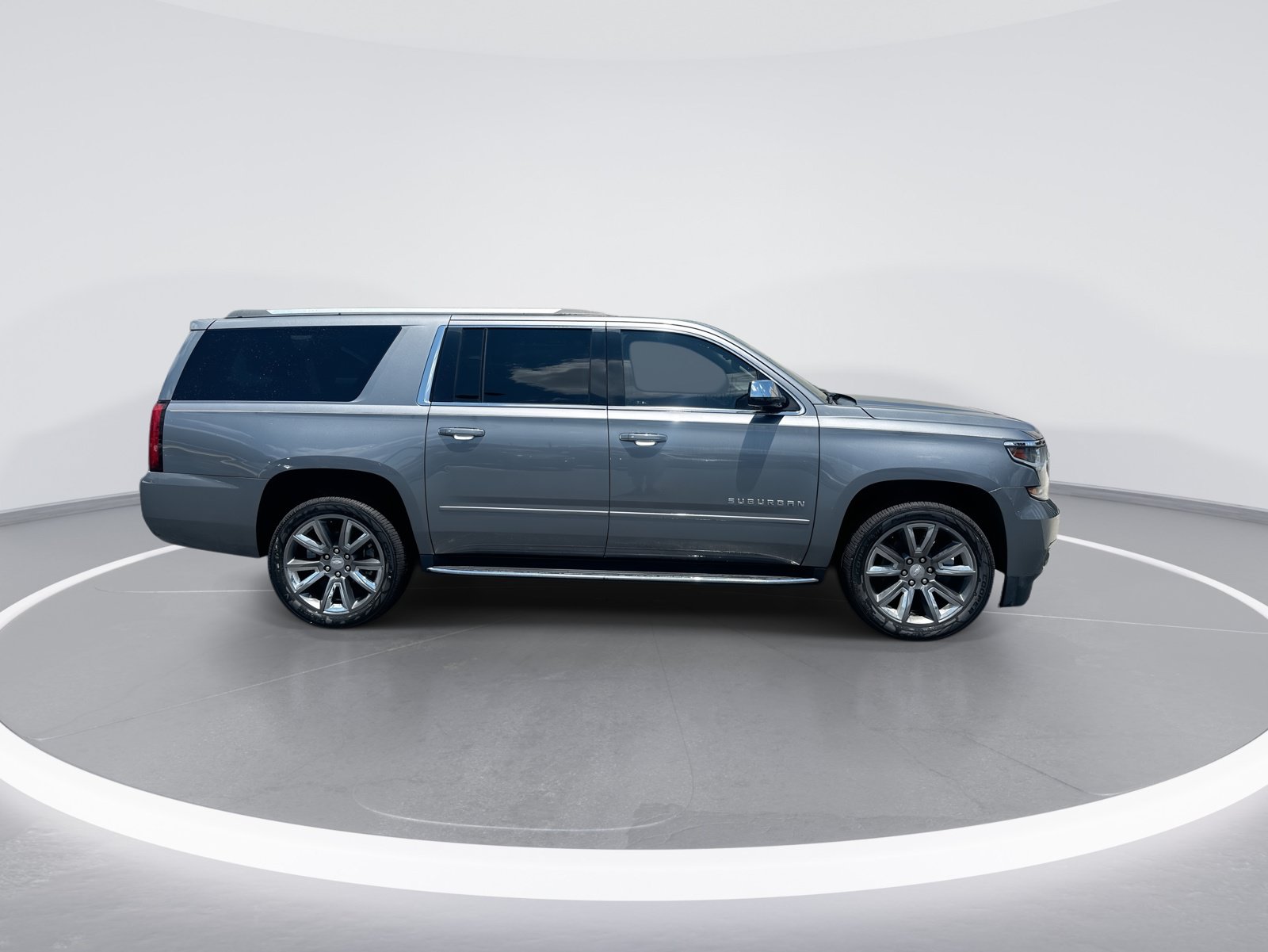 Used 2019 Chevrolet Suburban Premier AWD/4WD image 10