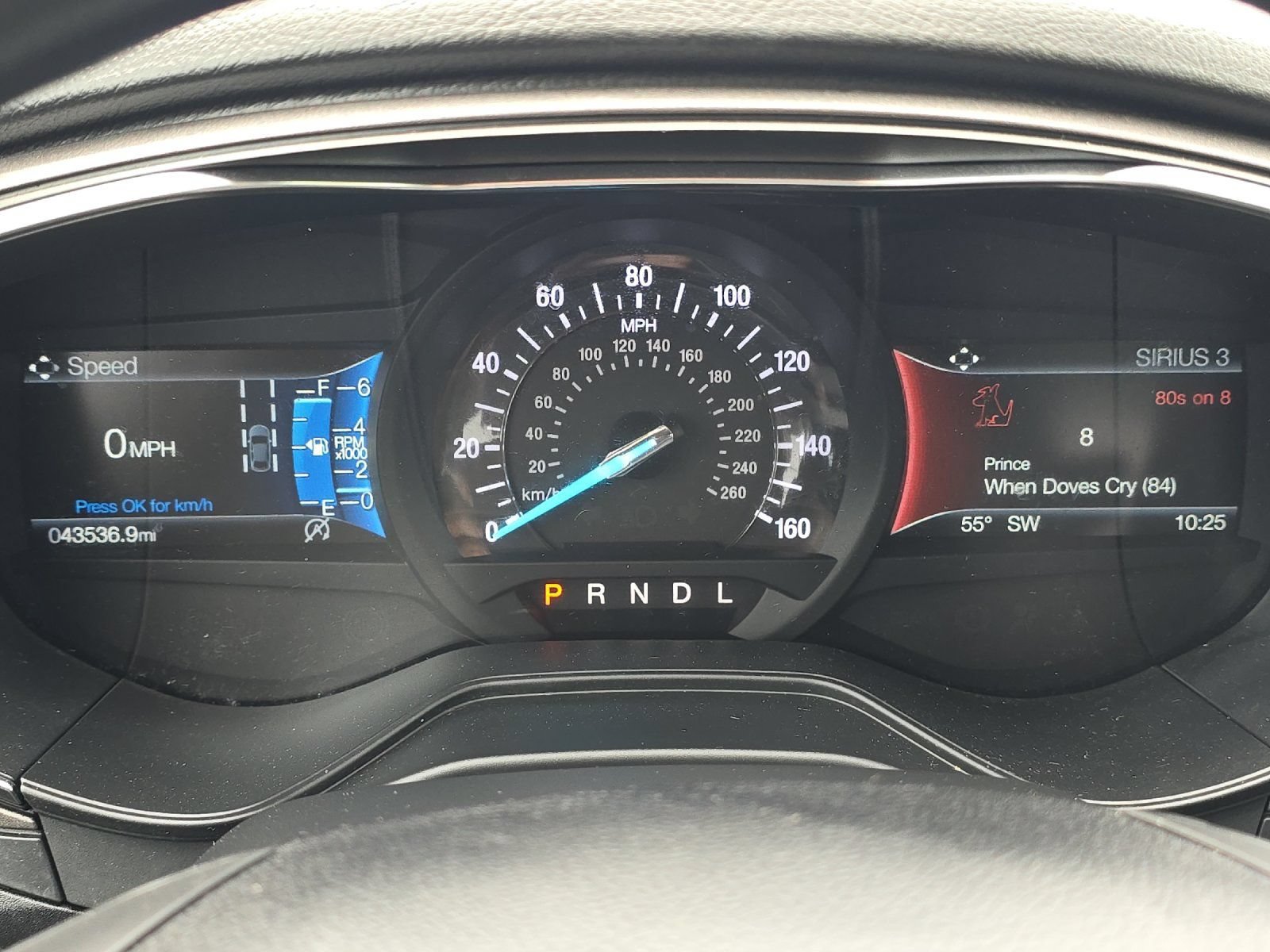 Used 2020 Ford Fusion SE FWD image 25