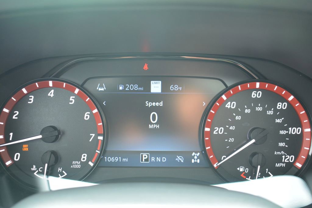 Used 2025 Nissan Frontier PRO-4X w/ Pro Premium Package AWD/4WD image 13