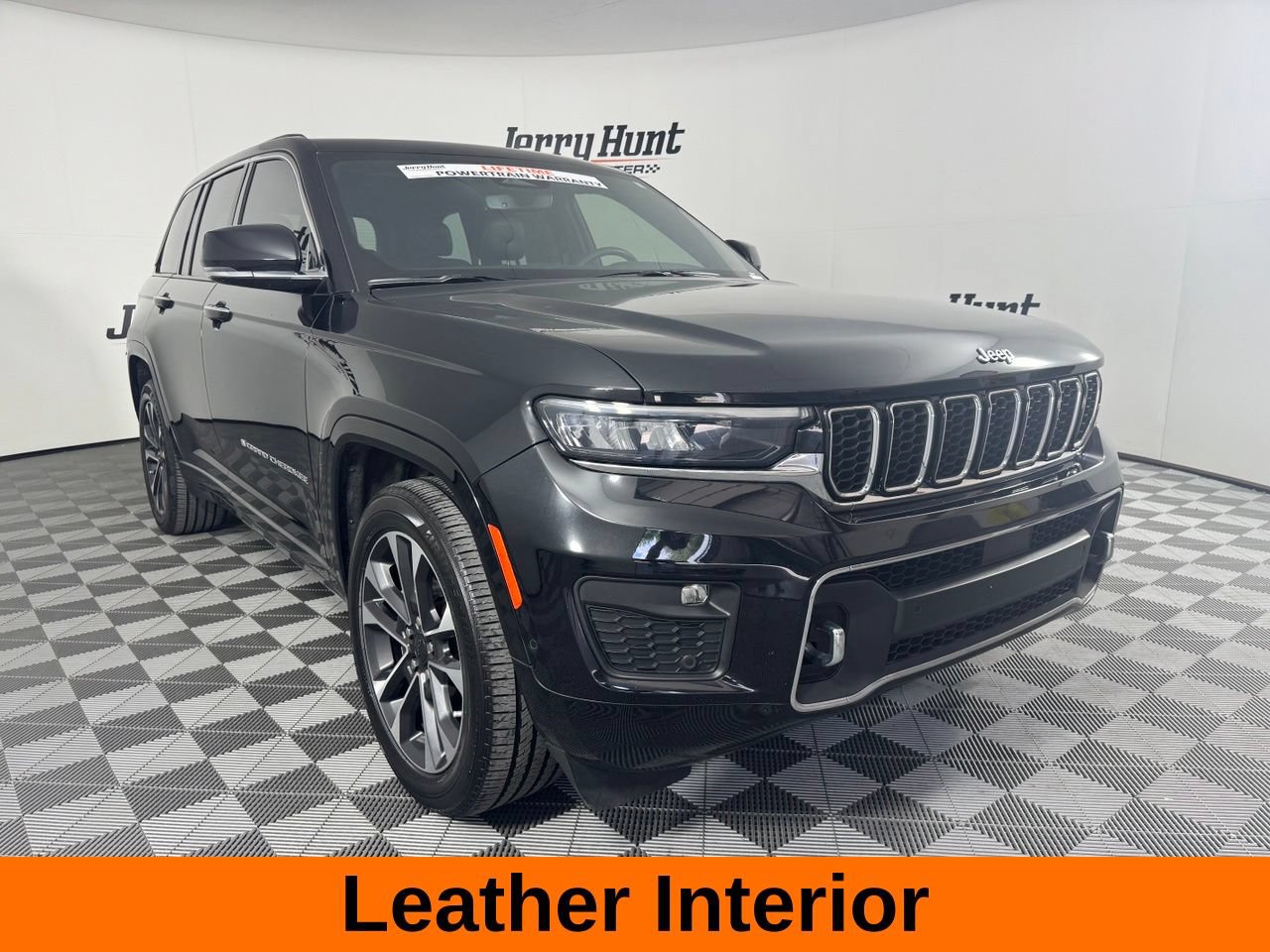 Used 2023 Jeep Grand Cherokee Overland AWD/4WD image 6