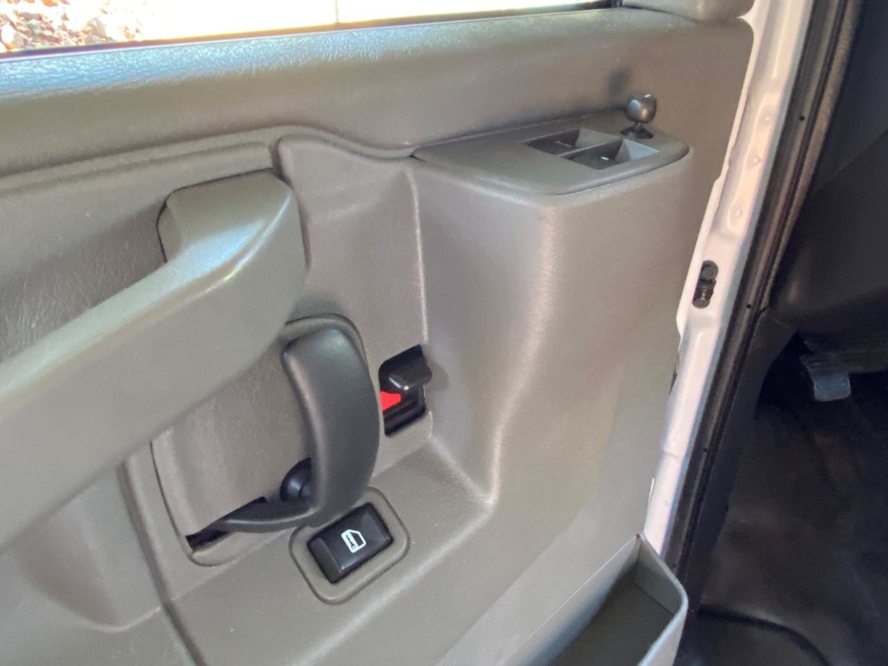 Used 2025 Chevrolet Express 2500 w/ Driver Convenience Package RWD image 23