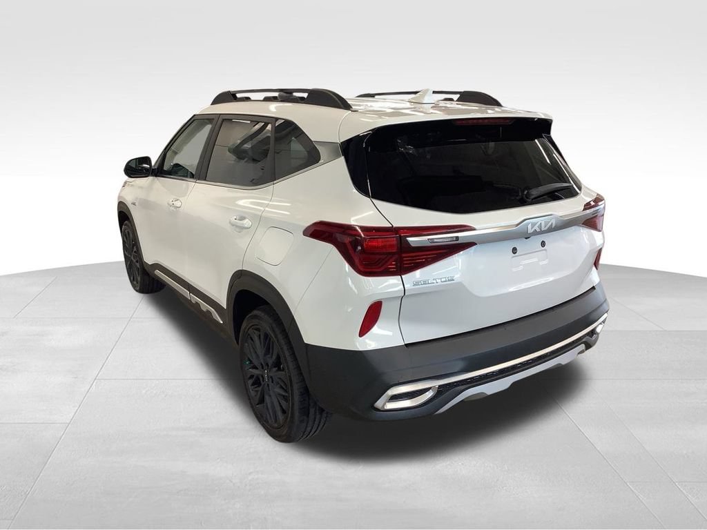 Certified 2023 Kia Seltos Nightfall Edition AWD/4WD image 4