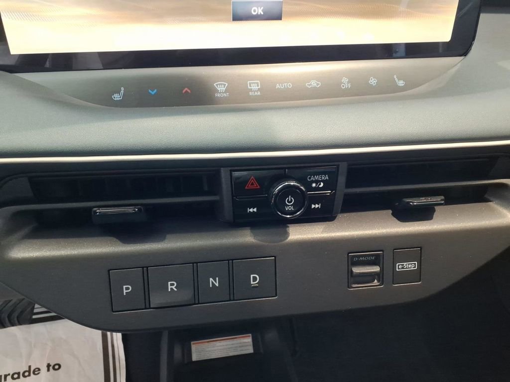 New 2026 Nissan Leaf Platinum+ w/ Cargo Package (Platinum+) image 12