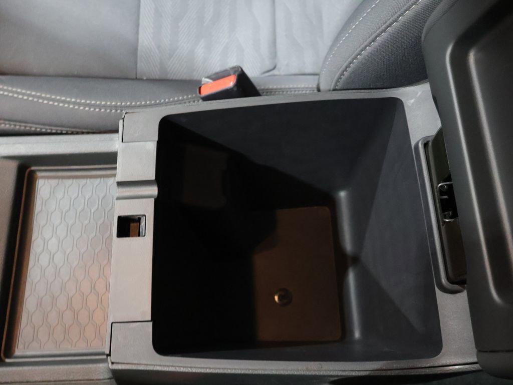 Used 2024 Nissan Frontier SV image 31