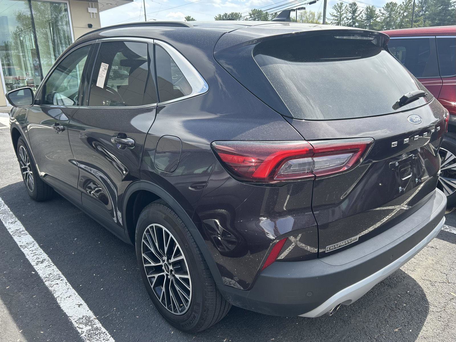 Used 2023 Ford Escape SE w/ PHEV Premium Package image 2
