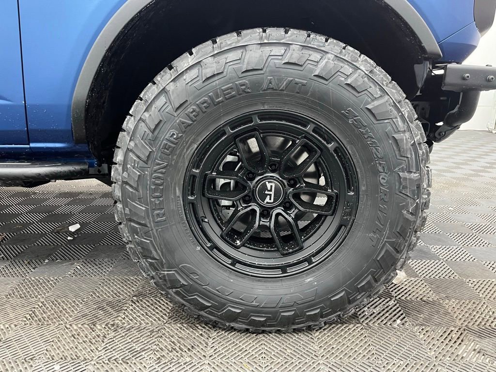 New 2025 Ford Bronco Badlands image 13