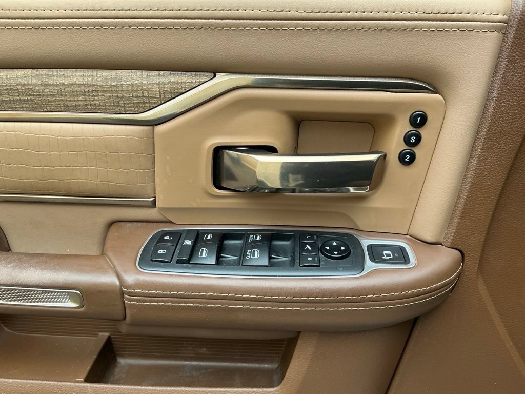 Used 2020 RAM 3500 Limited AWD/4WD image 17