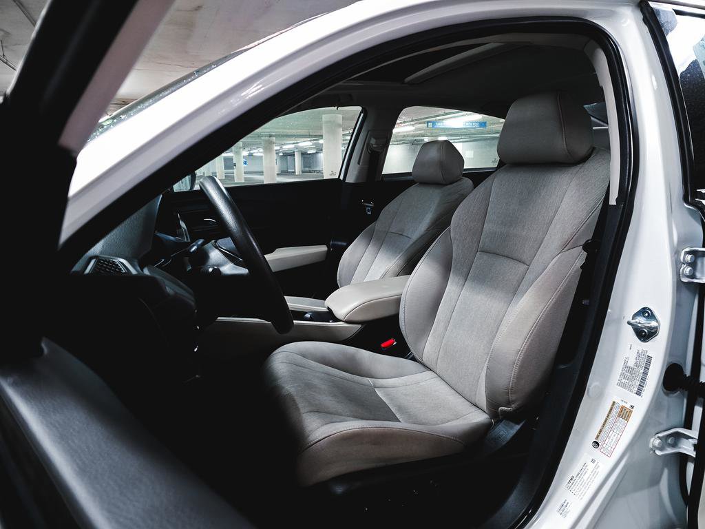 Used 2023 Honda Accord EX image 16