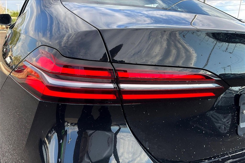 Used 2024 BMW 530i image 30