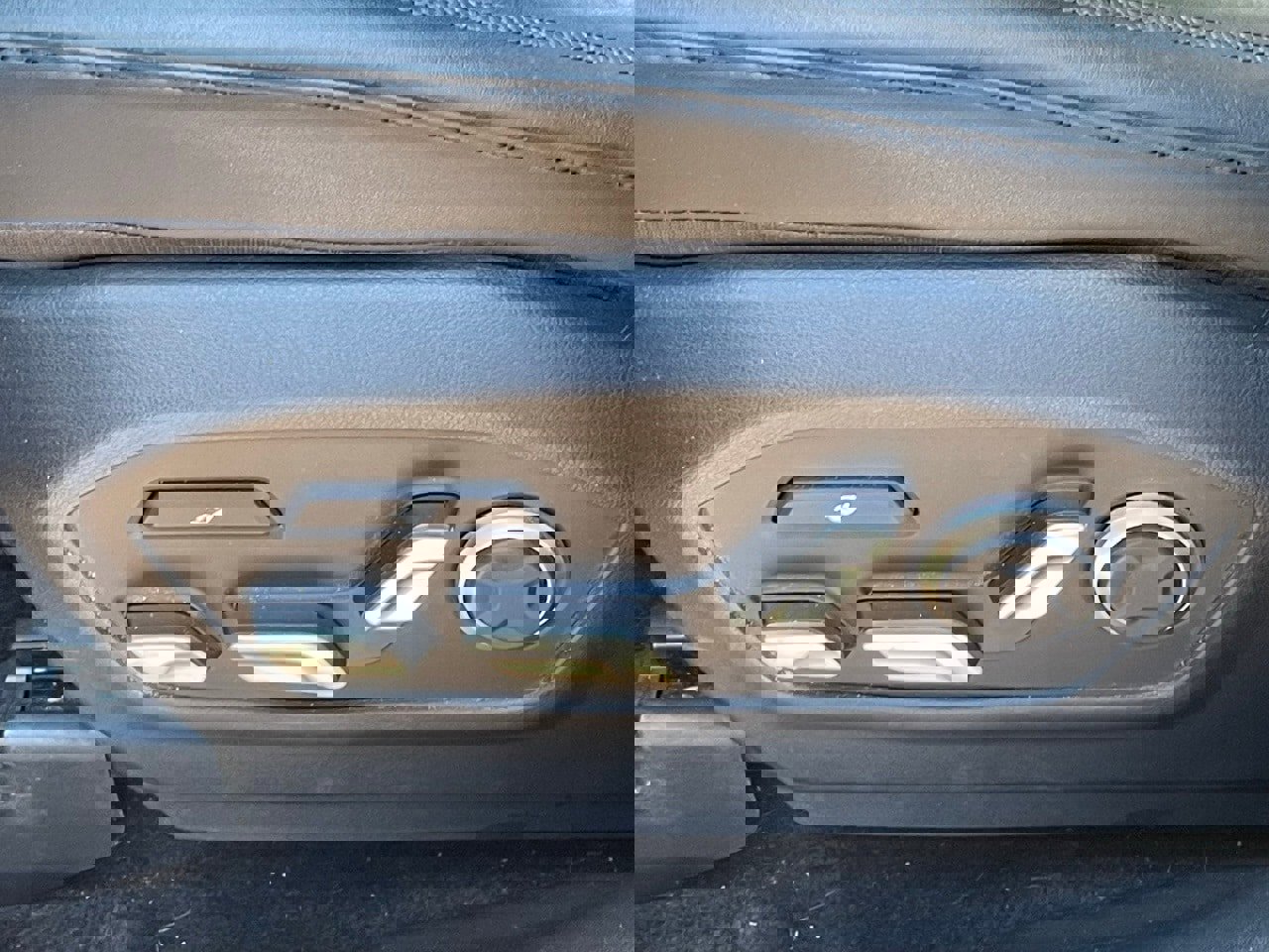 Used 2024 Hyundai Santa Fe Calligraphy image 13