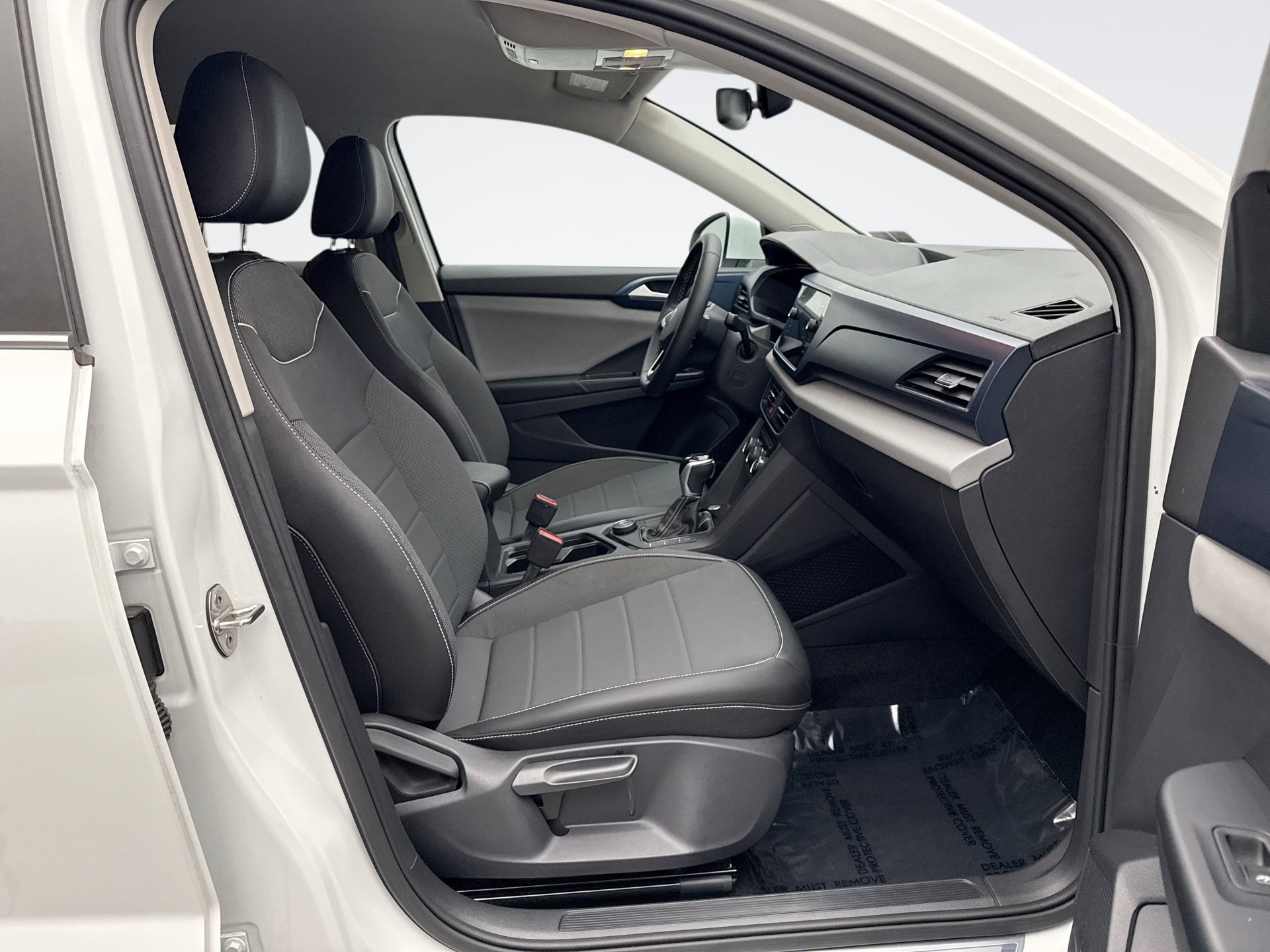 Used 2023 Volkswagen Taos SE image 17