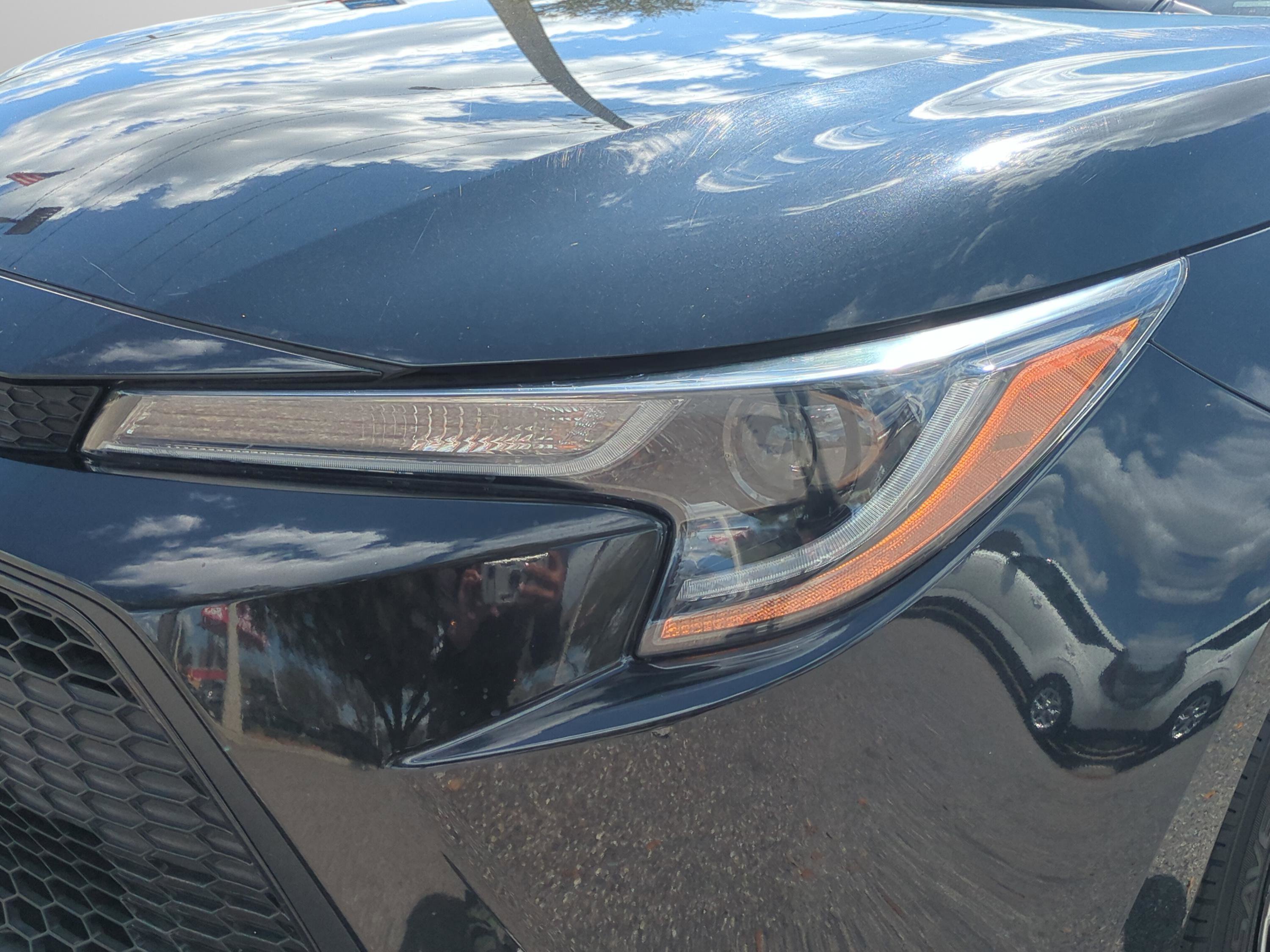 Used 2022 Toyota Corolla LE image 9