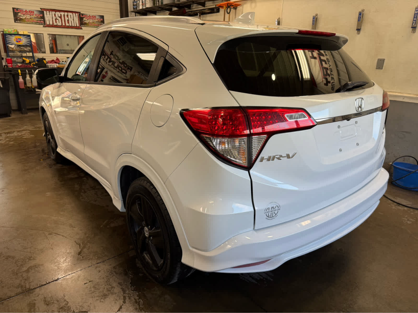 Used 2020 Honda HR-V Touring image 7