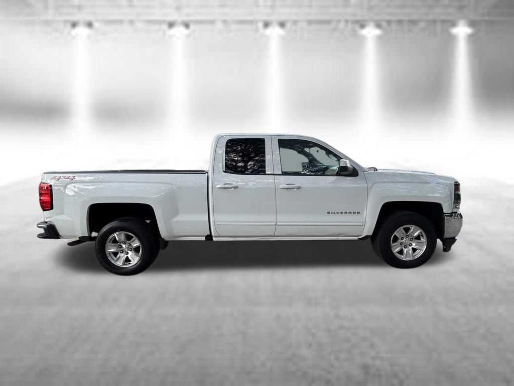 Used 2019 Chevrolet Silverado 1500 LT AWD/4WD image 3