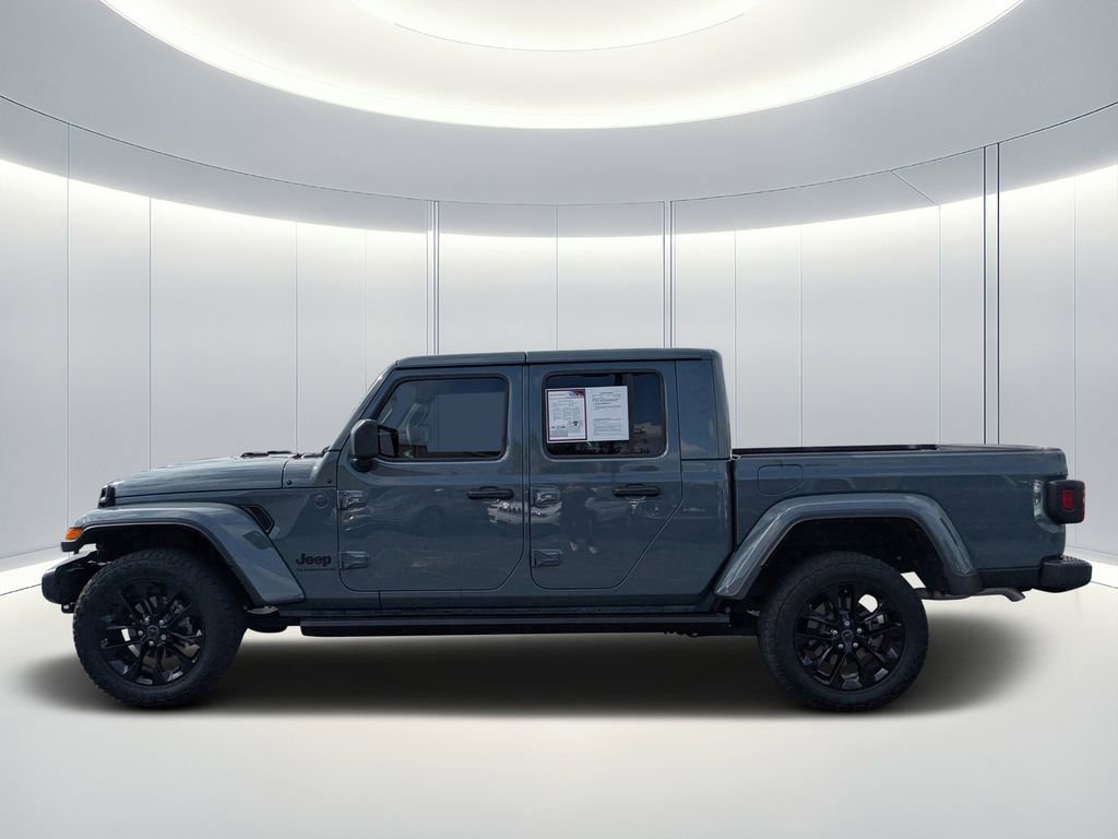 Used 2025 Jeep Gladiator Sport image 6