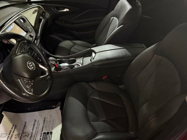 Used 2019 Buick Envision Essence FWD image 23
