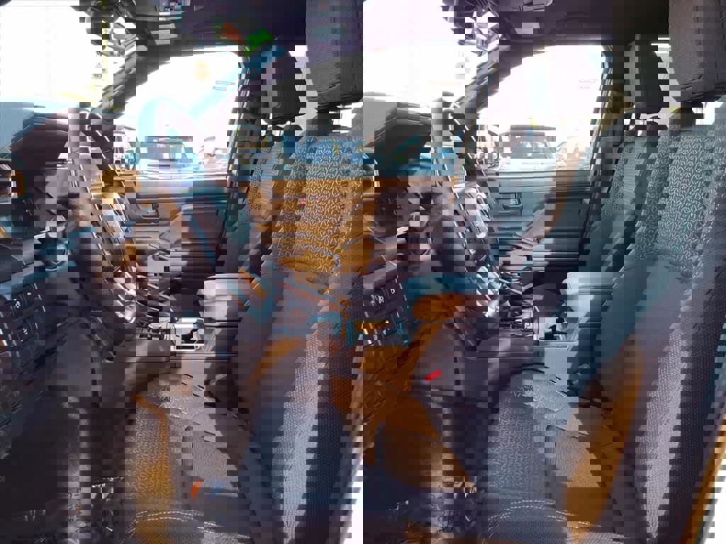 Used 2025 Toyota 4Runner SR5 image 18