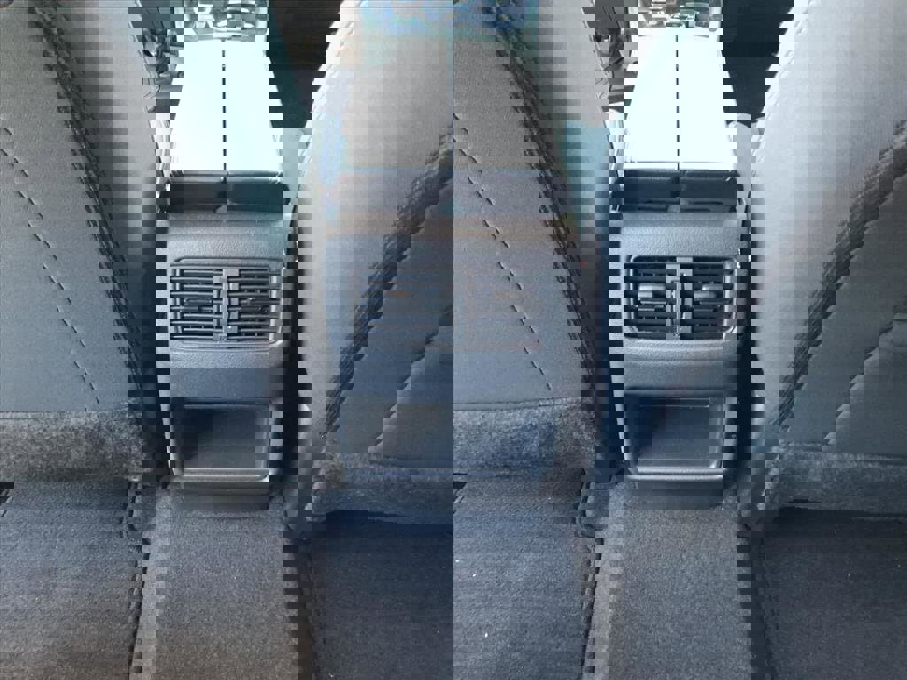 Used 2025 Nissan Rogue S image 5