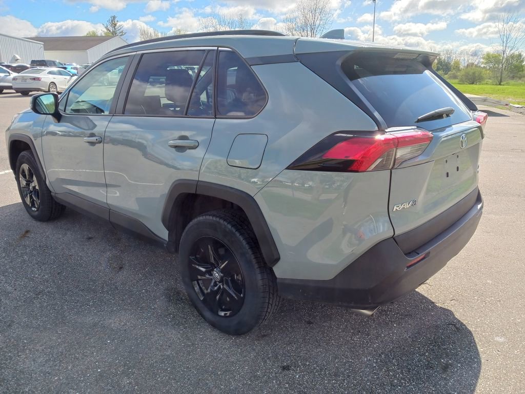 Used 2020 Toyota RAV4 XLE w/ Convenience Package AWD/4WD image 1