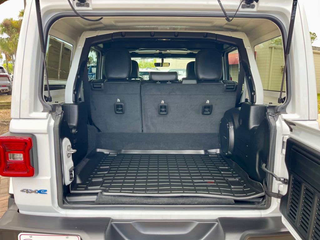 Used 2023 Jeep Wrangler Unlimited Sahara image 5