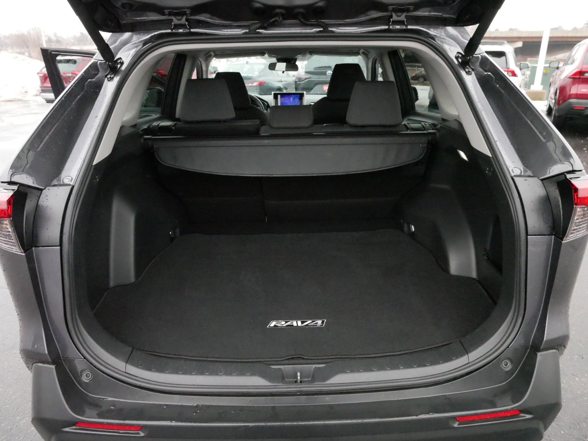 Certified 2025 Toyota RAV4 XLE image 18