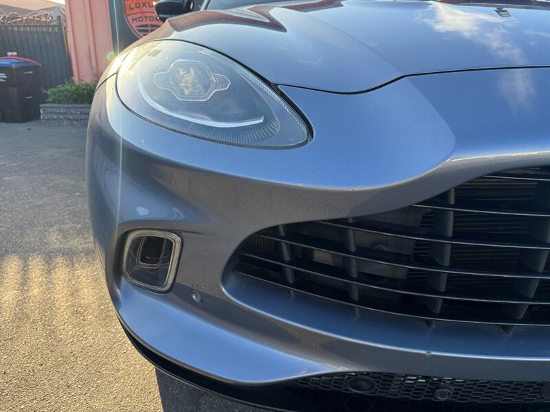 Used 2022 Aston Martin DBX AWD/4WD image 3