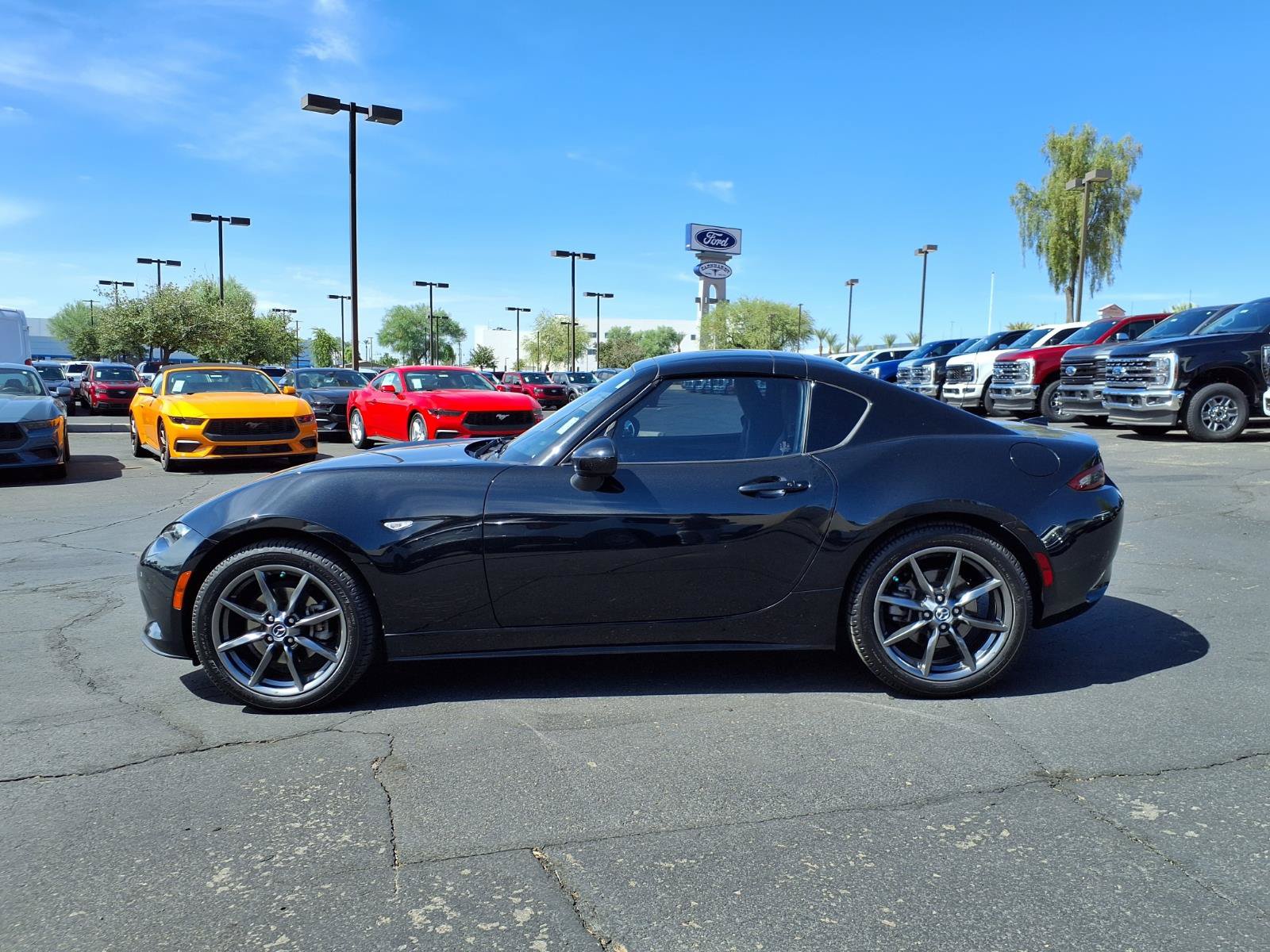 Used 2019 MAZDA MX-5 Miata RF Grand Touring RWD image 3