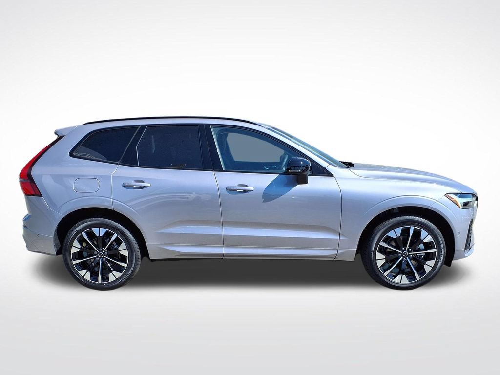 New 2026 Volvo XC60 B5 Plus w/ Protection Package Premier AWD/4WD image 9