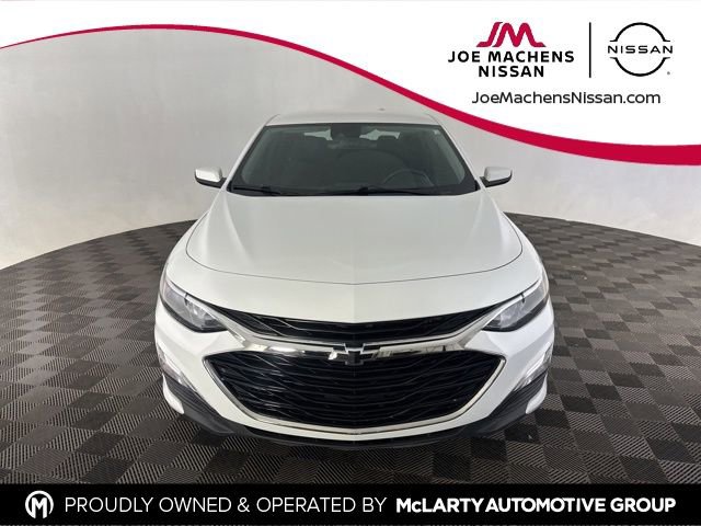 Used 2023 Chevrolet Malibu RS FWD image 2