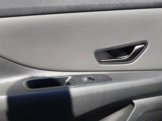 New 2026 Hyundai Elantra Sport image 19